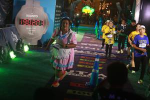 BIB: 090203, 100, 4485
                            <button type="button" onclick="openModal(26275204)" class="btn btn-primary btn-sm float-right btn-popup" data-toggle="modal" data-target=".modal-high-quality">
                        <i class="fas fa-shopping-cart"></i> Add to Cart
                    </button>
                                            <button type="button" onclick="isThisMe(26275204, true)" class="btn btn-success btn-sm float-right btn-popup btn-isme hidden" data-toggle="tooltip" data-placement="bottom" title="นี่คือรูปของคุณใช่ไหม คลิกที่นี่เพื่อเอาเข้าอัลบั้ม">
                        <i class="fas fa-plus"></i> Add to album
                    </button>
                    <button type="button" onclick="isThisMe(26275204, false)" class="btn btn-warning btn-sm float-right btn-popup btn-isnotme hidden">
                        <i class="fas fa-ban"></i> Remove from album
                    </button>